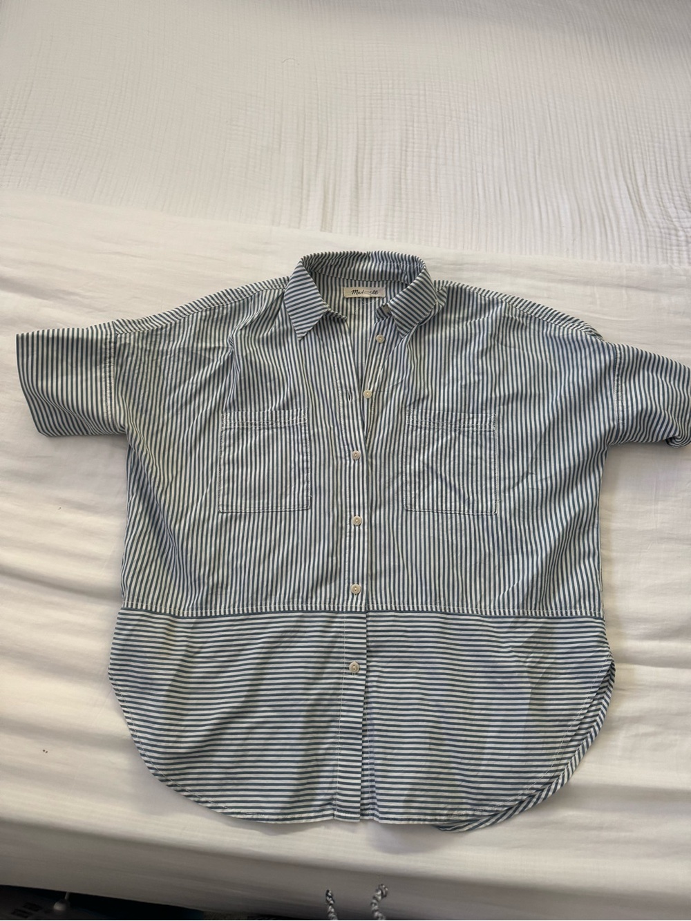 Madewell Blue & White Striped Short-Sleeve Button-Down Shirt